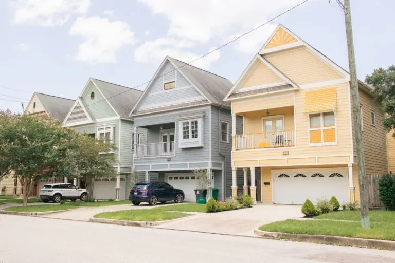 Flipping de Casas en USA: Gu&iacute;a Completa para Principiantes Hispanos